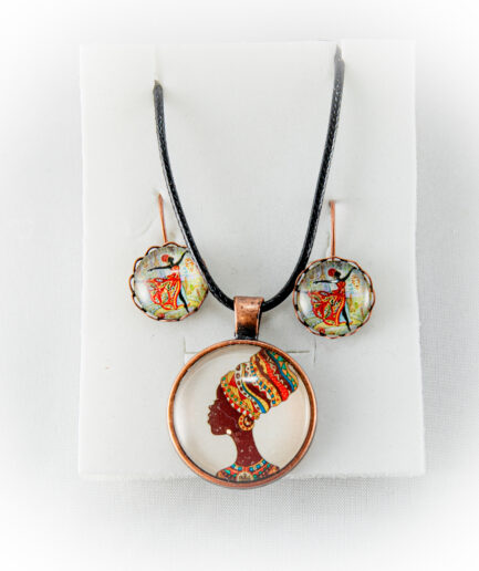 Conjunto pendientes y collar · Mujer africana